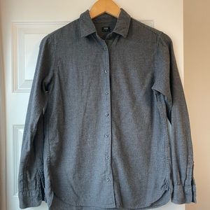COPY - Women’s XS Uniqlo grey flannel button up